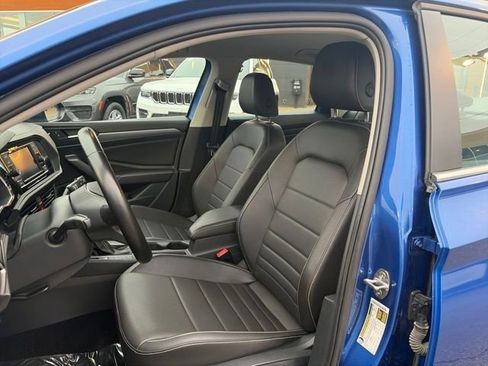 Used 2024 Volkswagen Jetta SE FWD image 21