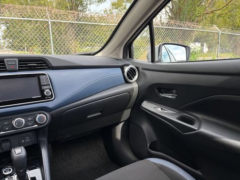 Used 2025 Nissan Versa SV FWD image 28