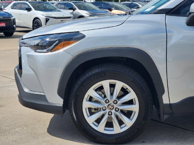 Certified 2024 Toyota Corolla Cross LE w/ Moonroof Package FWD image 8