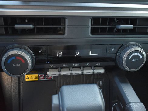 Used 2025 Toyota 4Runner TRD Sport AWD/4WD image 31