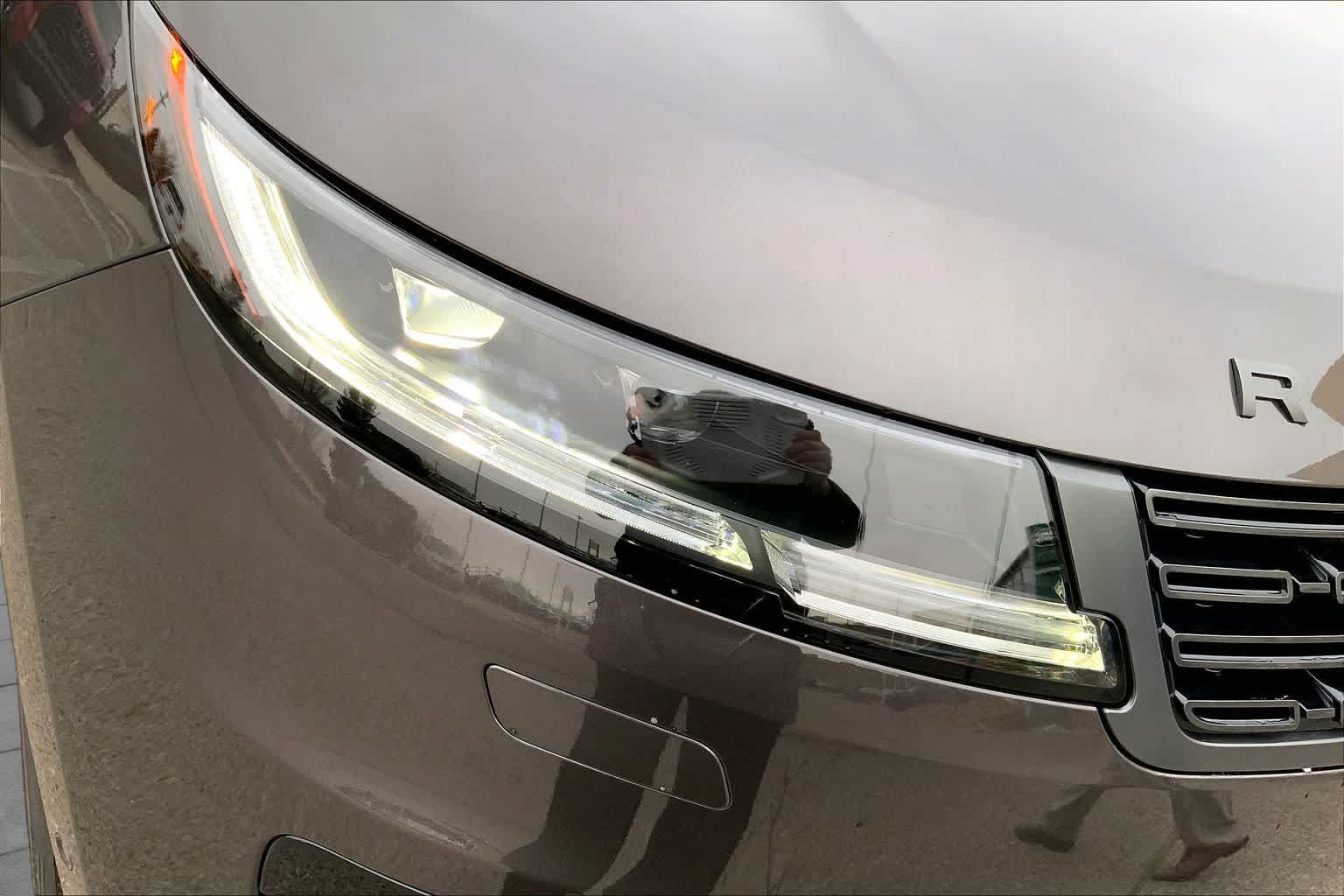 New 2026 Land Rover Range Rover Sport Dynamic SE AWD/4WD image 13