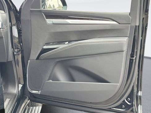 Certified 2026 Cadillac Escalade Luxury RWD image 31