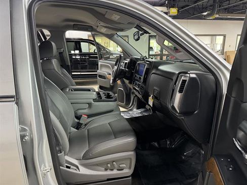 Used 2017 Chevrolet Silverado 1500 LTZ AWD/4WD image 10