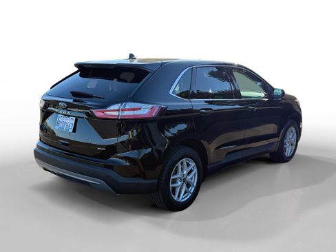 Certified 2021 Ford Edge SEL image 5