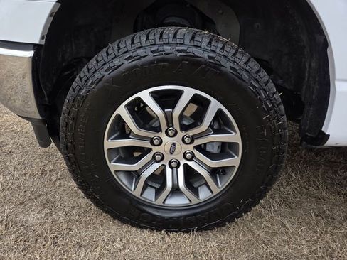 Used 2021 Ford F150 Lariat w/ Equipment Group 501A Mid image 25