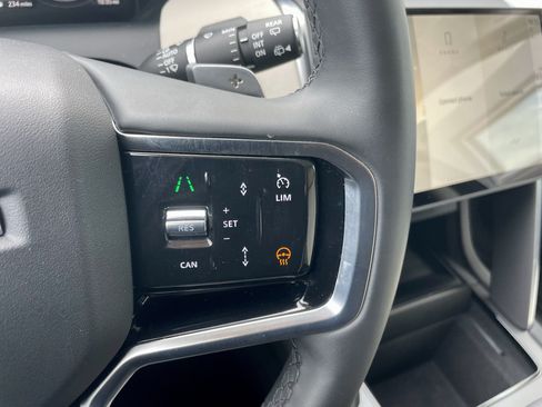 Certified 2025 Land Rover Discovery Sport S AWD/4WD image 22