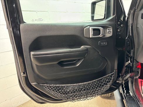 Used 2020 Jeep Wrangler Unlimited Sport S image 24