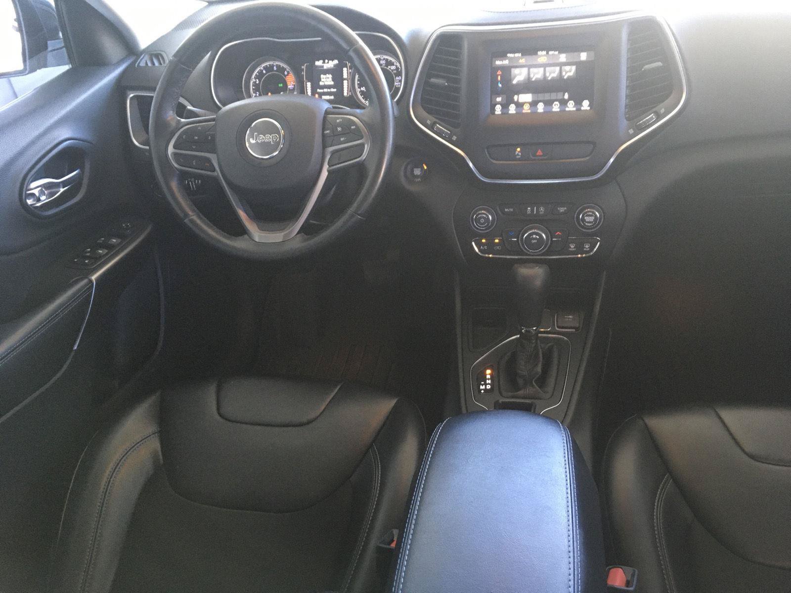 Used 2019 Jeep Cherokee Latitude Plus FWD image 41