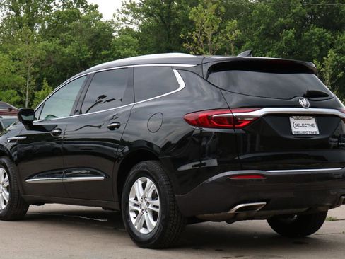 Used 2019 Buick Enclave Essence AWD/4WD image 12