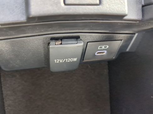 Used 2023 Toyota Corolla LE image 27