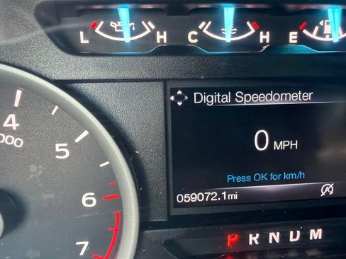 Used 2019 Ford F150 XLT w/ Equipment Group 302A Luxury AWD/4WD image 11