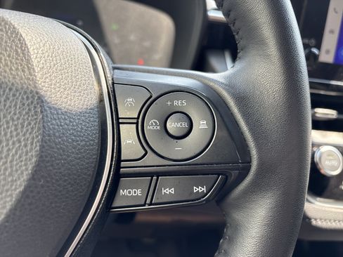 Used 2025 Toyota Corolla SE FWD image 19