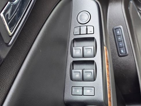 Used 2015 Chevrolet Suburban LTZ AWD/4WD image 15