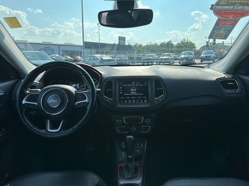 Used 2020 Jeep Compass Trailhawk image 21