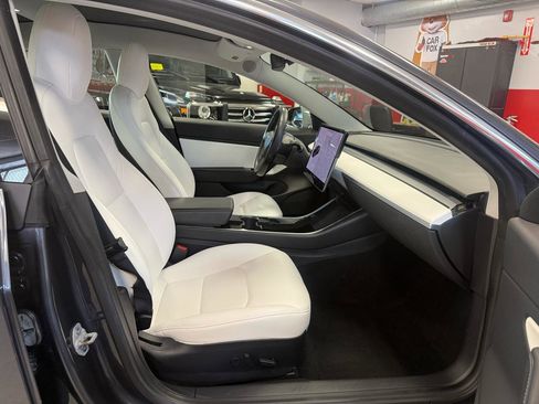 Used 2018 Tesla Model 3 Long Range AWD/4WD image 33