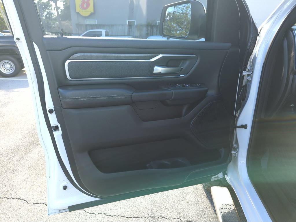 Used 2019 RAM 1500 Big Horn AWD/4WD image 17