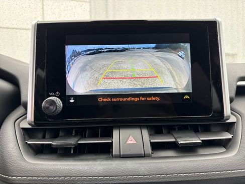 Used 2024 Toyota RAV4 LE image 20