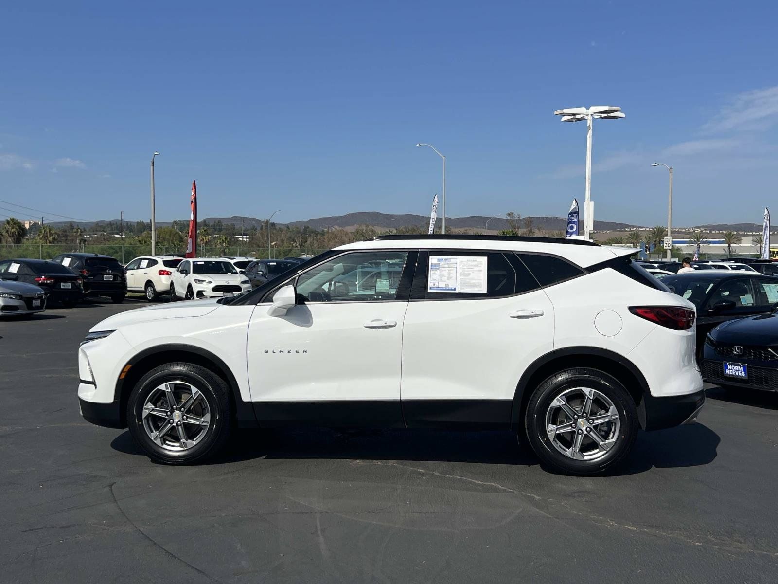 Used 2024 Chevrolet Blazer LT w/ Convenience Package FWD image 2