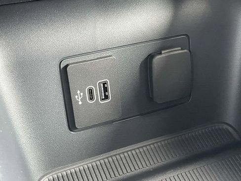 New 2026 Ford Explorer Active RWD image 22