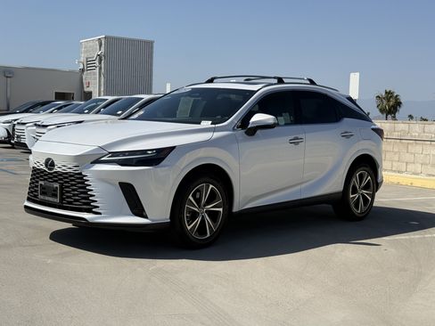 Used 2025 Lexus RX 350 FWD w/ Accessory Package image 7