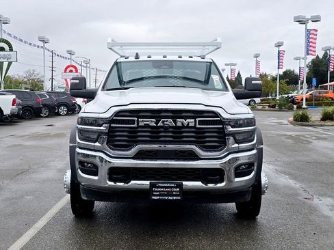 New 2026 RAM 5500 Tradesman w/ Chrome Appearance Group image 2