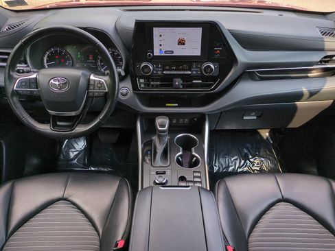 Used 2023 Toyota Highlander XSE AWD/4WD image 15