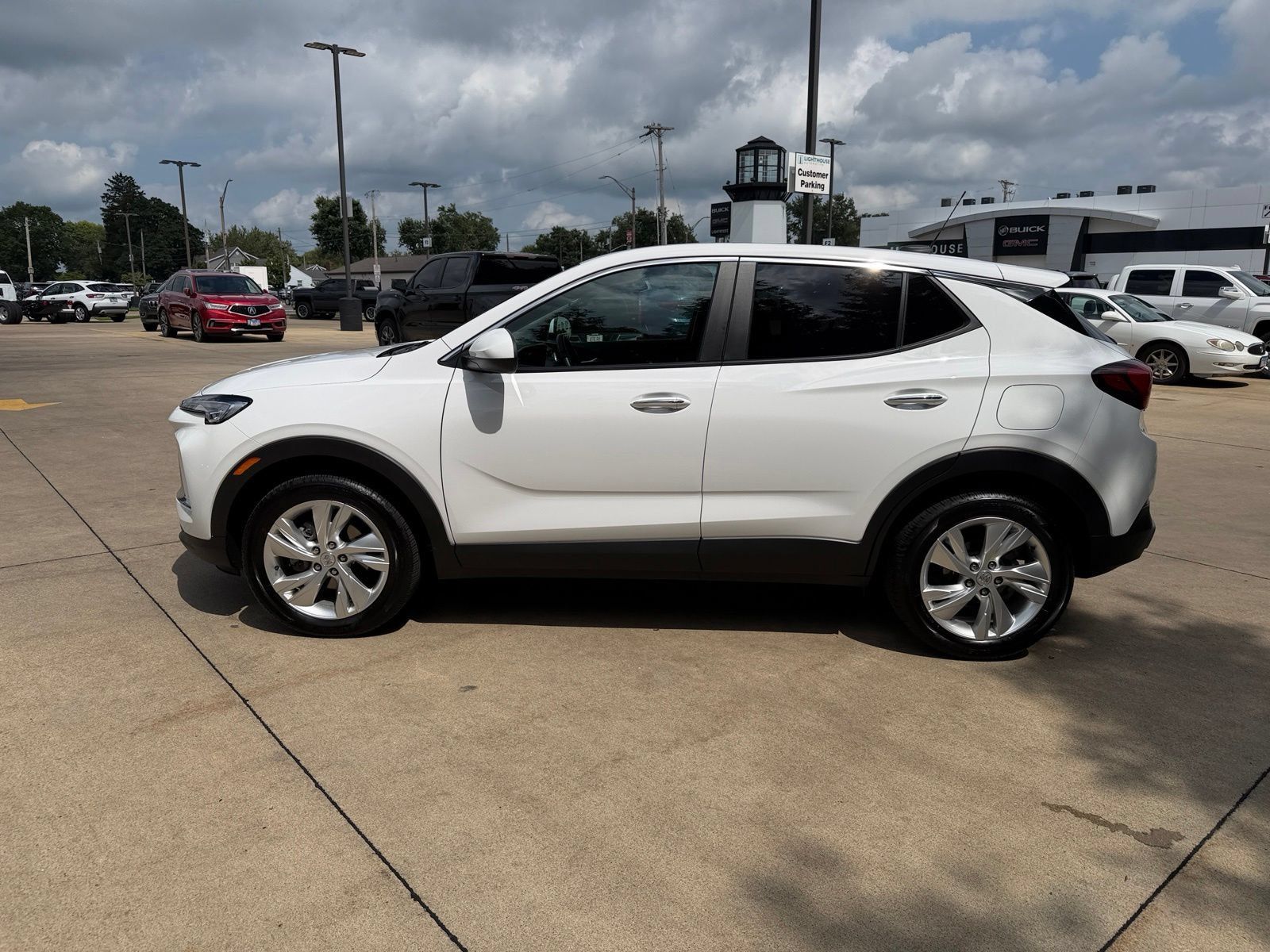 Used 2024 Buick Encore GX Preferred w/ Comfort Package AWD/4WD image 8