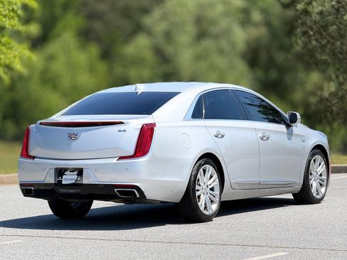Used 2019 Cadillac XTS Luxury FWD image 11