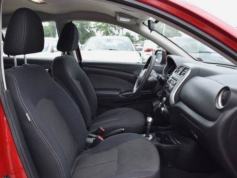 Used 2014 Nissan Versa SV FWD image 16