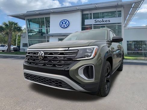 New 2026 Volkswagen Atlas Peak Edition image 8