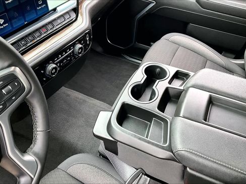 Used 2025 Chevrolet Silverado 1500 LT RWD image 17