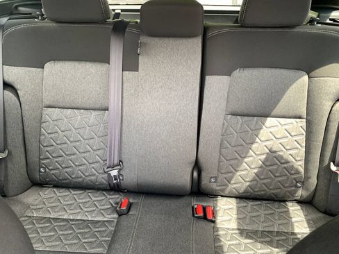 Used 2026 Nissan Kicks SV FWD image 27