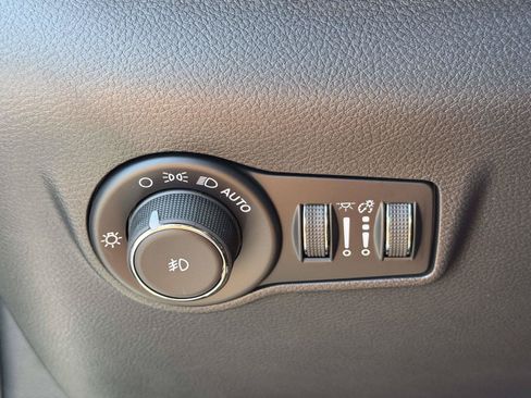 New 2026 Jeep Compass Latitude AWD/4WD image 7