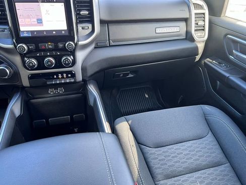 Used 2025 RAM 1500 Big Horn AWD/4WD image 32