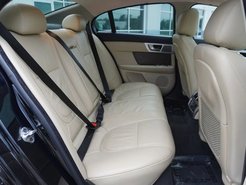 Used 2013 Jaguar XF 3.0 RWD image 11