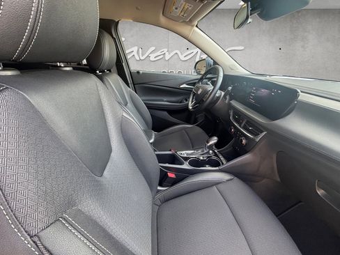 Used 2025 Buick Encore GX Preferred FWD image 29