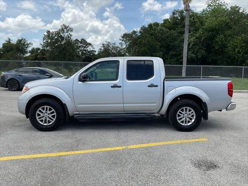 Used 2019 Nissan Frontier SV AWD/4WD image 3