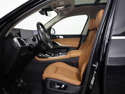 Used 2026 BMW X7 xDrive40i w/ Premium Package image 10