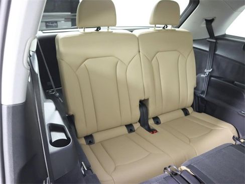 Used 2020 Audi Q7 2.0T Premium Plus w/ Premium Plus Package image 24