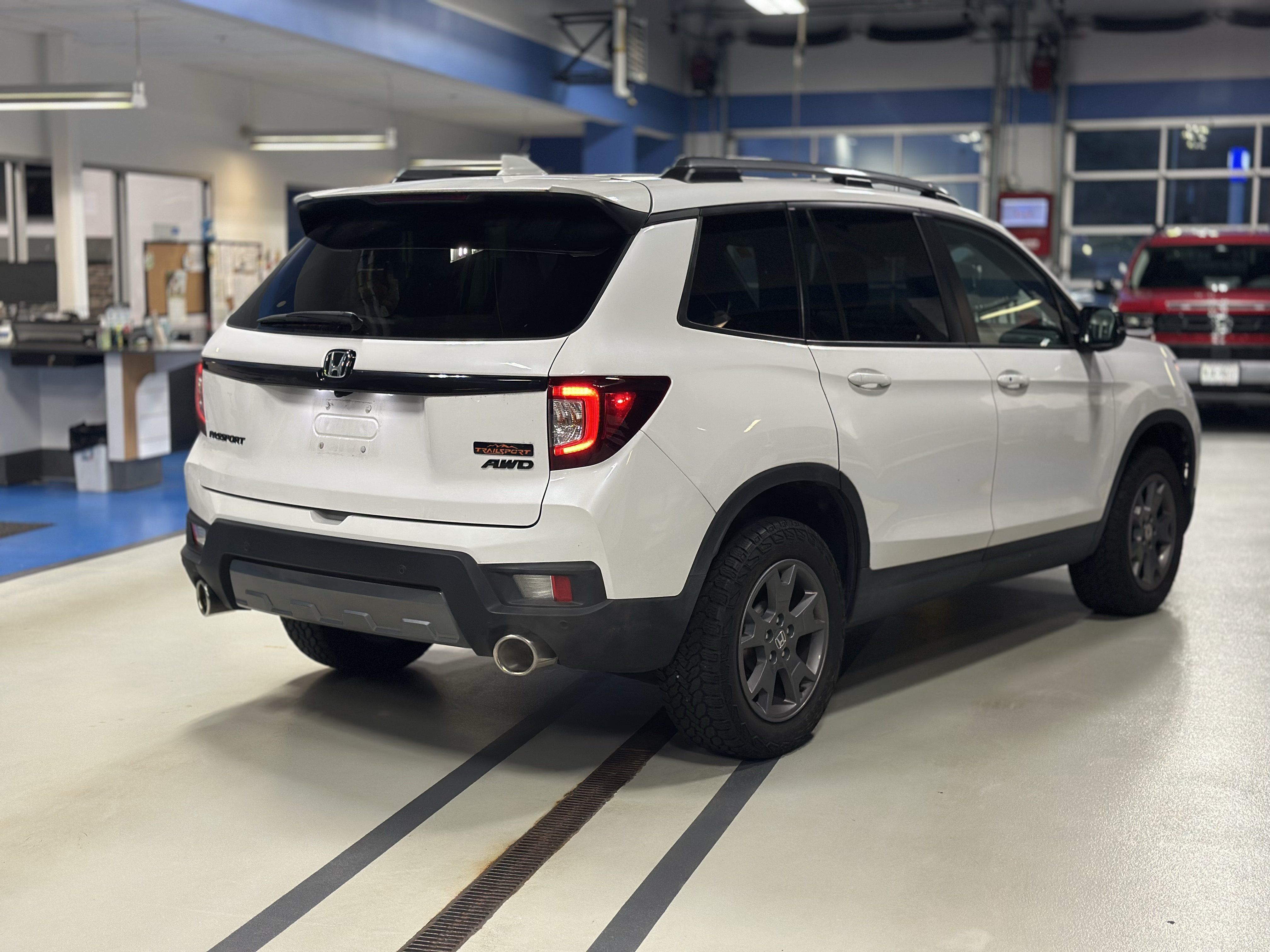 Used 2024 Honda Passport TrailSport image 5