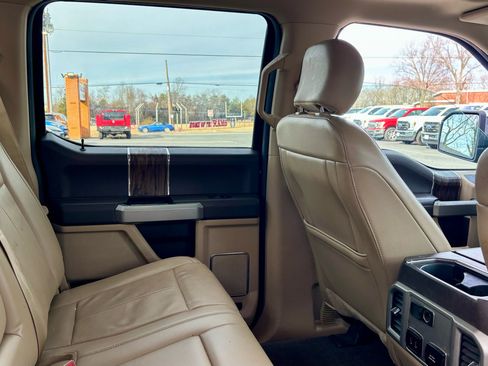 Used 2018 Ford F150 Lariat image 11