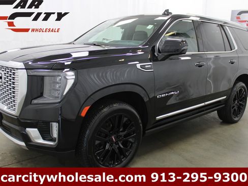 Used 2023 GMC Yukon Denali AWD/4WD image 1