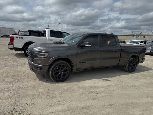Used 2021 RAM 1500 Limited w/ Night Edition image 7