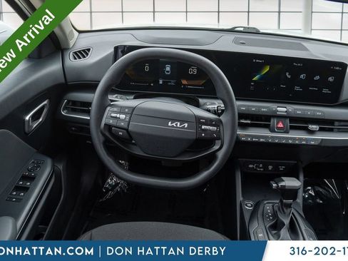 Used 2025 Kia K4 FWD image 5