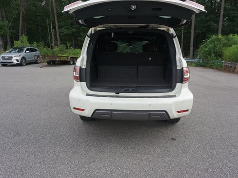Used 2020 Nissan Armada Platinum w/ Platinum Reserve Package RWD image 19