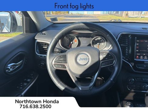 Used 2019 Jeep Cherokee Limited image 12