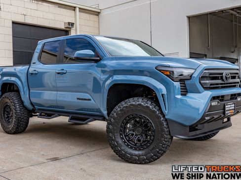 Used 2026 Toyota Tacoma TRD Sport AWD/4WD image 1