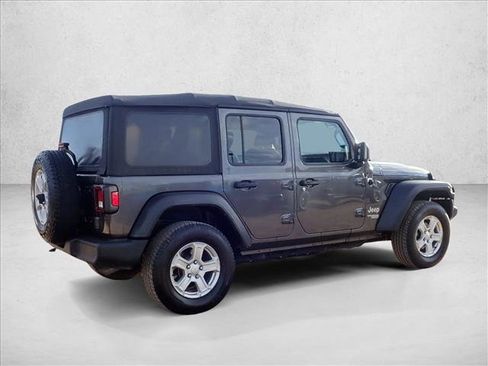 Used 2018 Jeep Wrangler Unlimited Sport S image 4