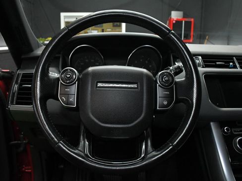 Used 2015 Land Rover Range Rover Sport SE image 23
