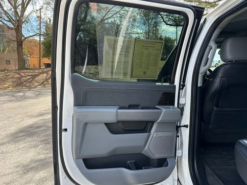 Used 2021 Ford F150 Lariat w/ Equipment Group 502A High image 33